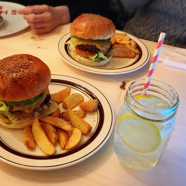 仕事終わりのランチ〜♪